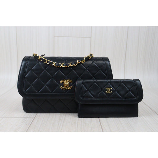 Rank AB| CHANEL Matrasse Lamb Skin Chain Bag Made in 1989-1991 Year|P24062802