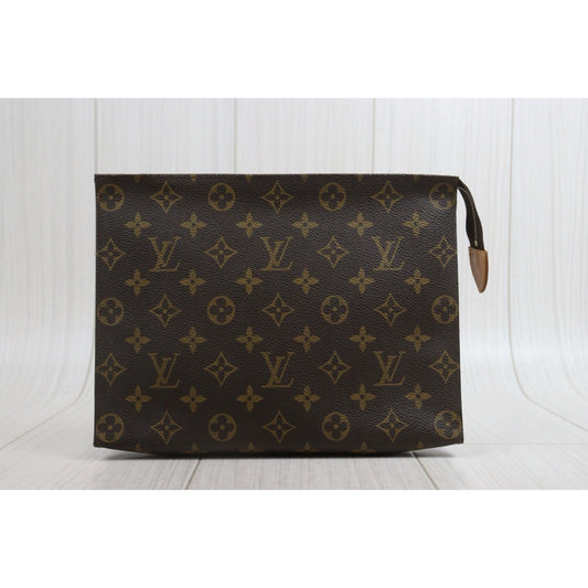 Include Entrupy Certificate of Authenticity|Good ( Rank AB)| LV Monogram Pochette Toilette 26|26081801
