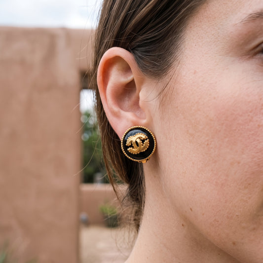 Include Authentic Detective Certificate of Authenticity|Very Good ( Rank A) |CHANEL 96A COCO Mark Vintage Earrings Made In 1996 Year |S26071502