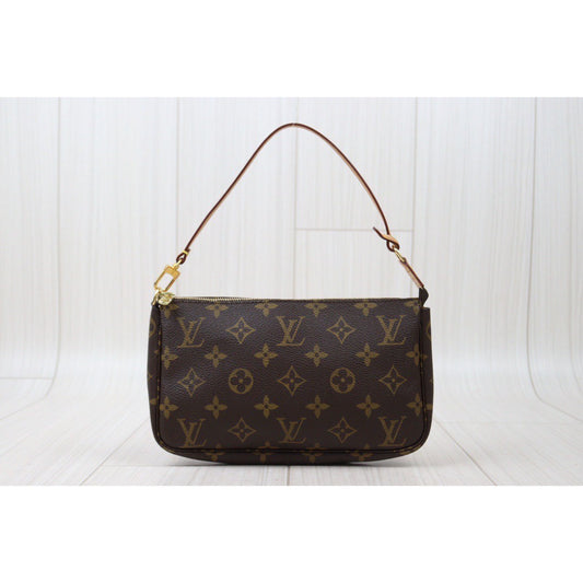 Rank A | LV Monogram Pochette Accessoires Vintage Model|V24050939