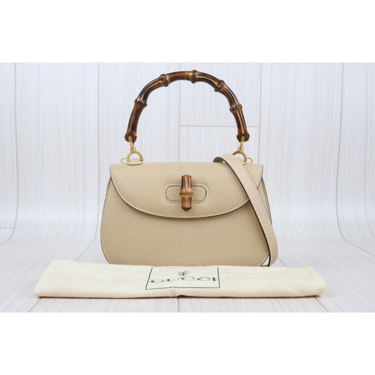 Rank A | GUCCI Vintage Bamboo Hand Bag With Shoulder strap |24020123