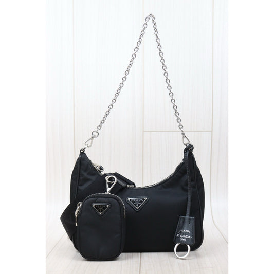 Very Good ( Rank A)| PRADA Re-Edition 2005 Re-Nylon Shoulder Bag |S25032613