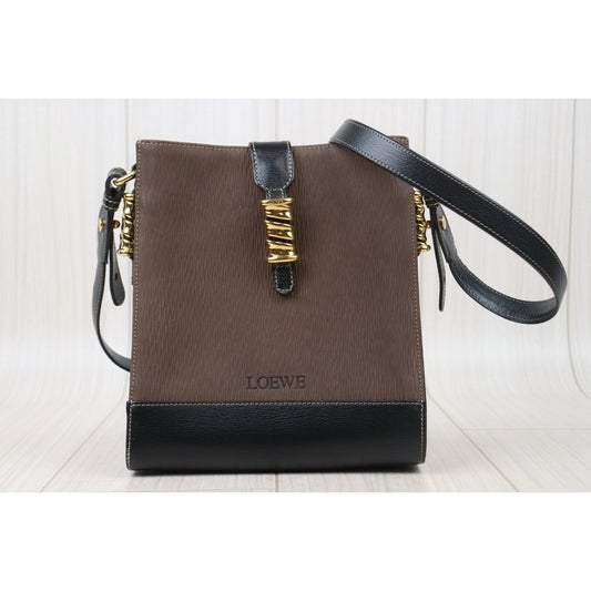 Good ( Rank AB)| LOEWE Belasquez Twist Shoulder Bag |24101723
