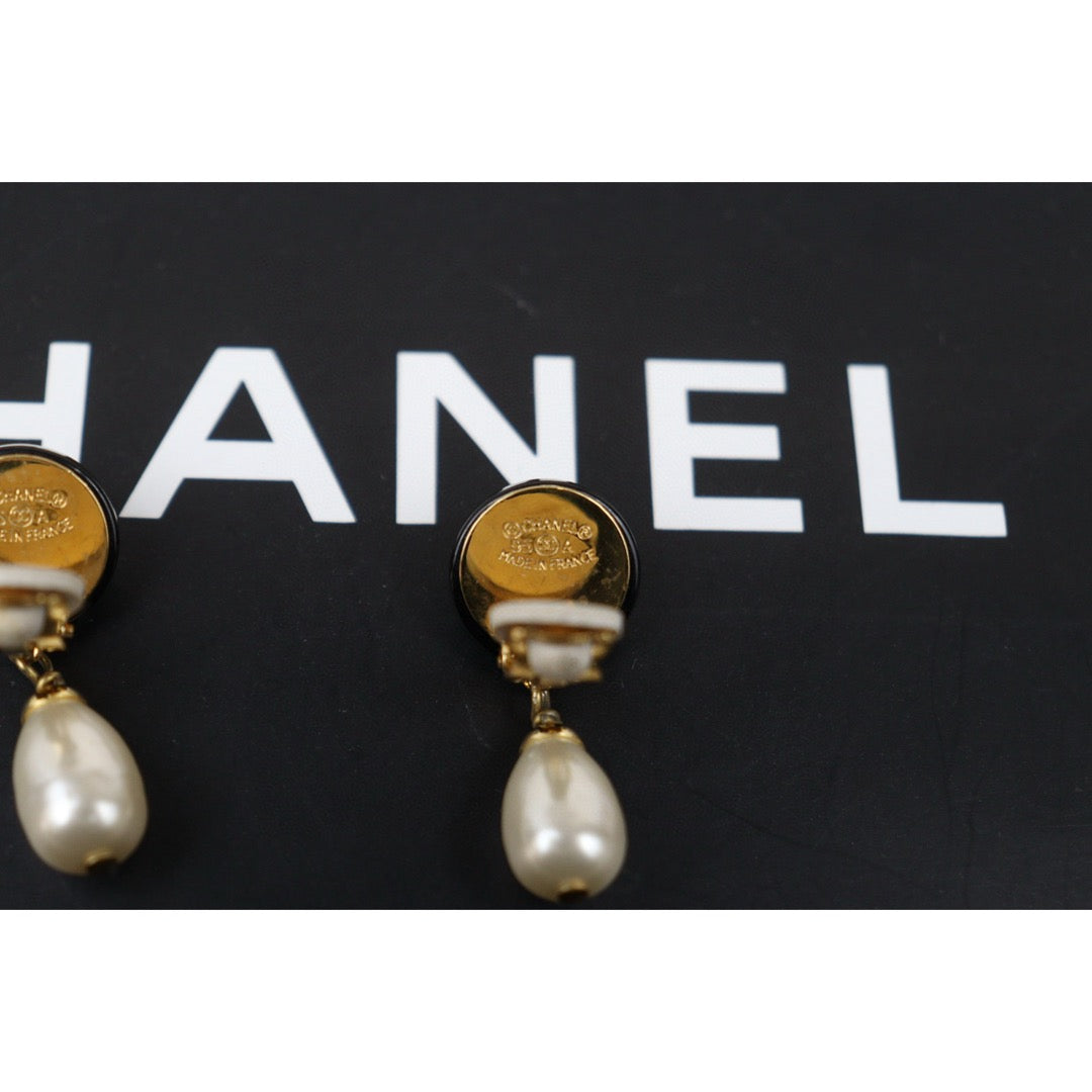 Very Good ( Rank A) |CHANEL COCO Mark Water Drop Pearl Earrings |VT25030134