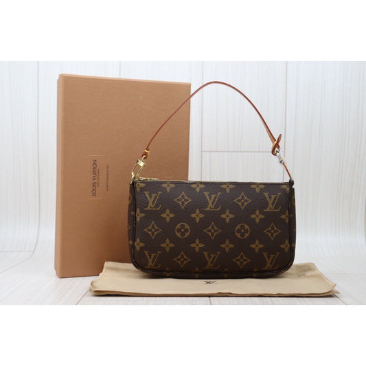 Rank S | LV Monogram Pochette Accessoires Vintage Model|V24052301