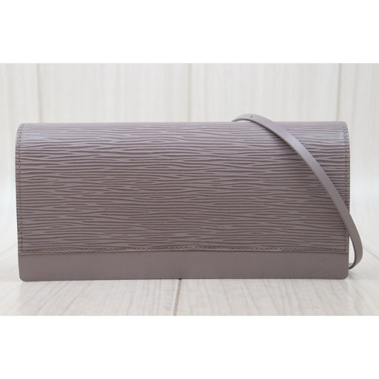 Very Good ( Rank A)| LV Epi Shoulder Bag|Q24120503