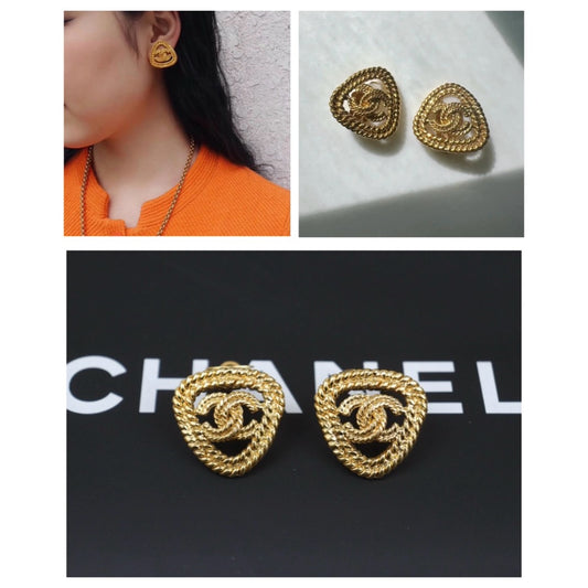Very Good ( Rank A) |CHANEL Coco Mark Gold 24 Plated Earrings |Q24040423