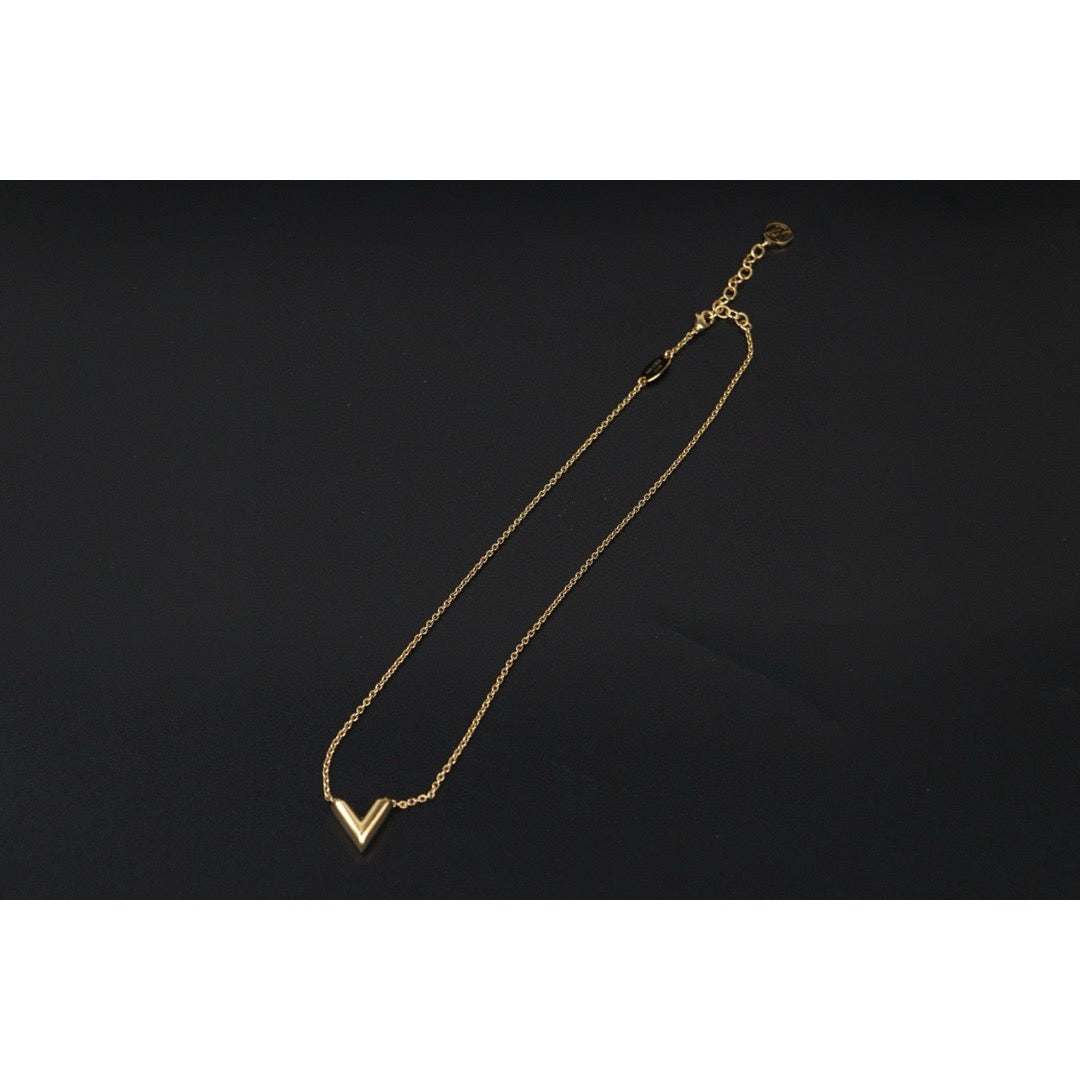 Very Good ( Rank A) | LV Collier Essential V Necklace |24110707