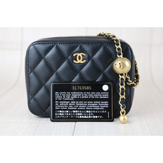 Very Good ( Rank A)| CHANEL Matrasse Chain Camera Bag Shoulder Bag Black |R24111207