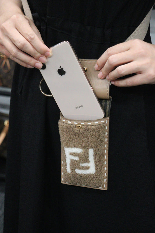 Very Good ( Rank A)| FENDI Wool Smart Phone Pochette |24080520