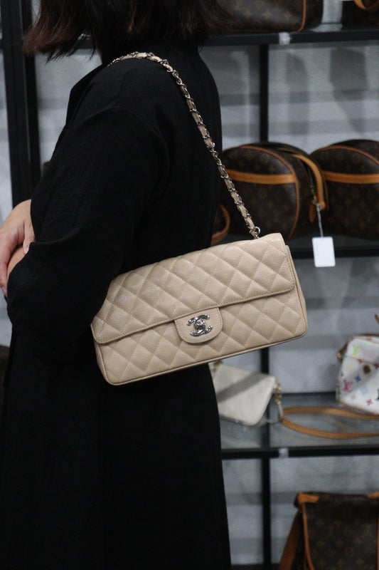 Rank A | CHANEL Matrasse East West Classic Chain Shoulder Bag Beige|23080303