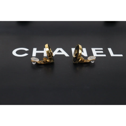 Include Authentic Detective Certificate of Authenticity|Very Good ( Rank A) | CHANEL Coco Mark Black Golden Vintage Earrings |26011508