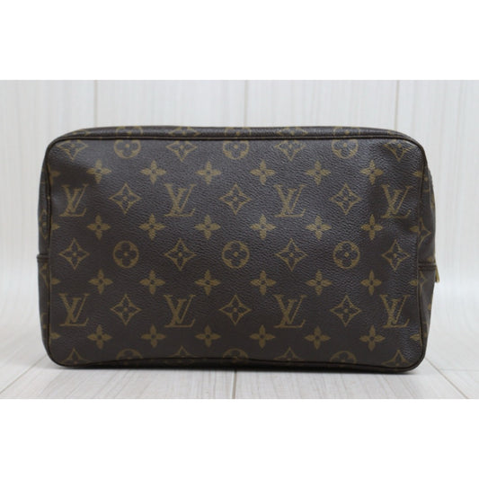 Good ( Rank AB)| LV Truth Toilet 28 Monogram Makeup Pouch|26022606