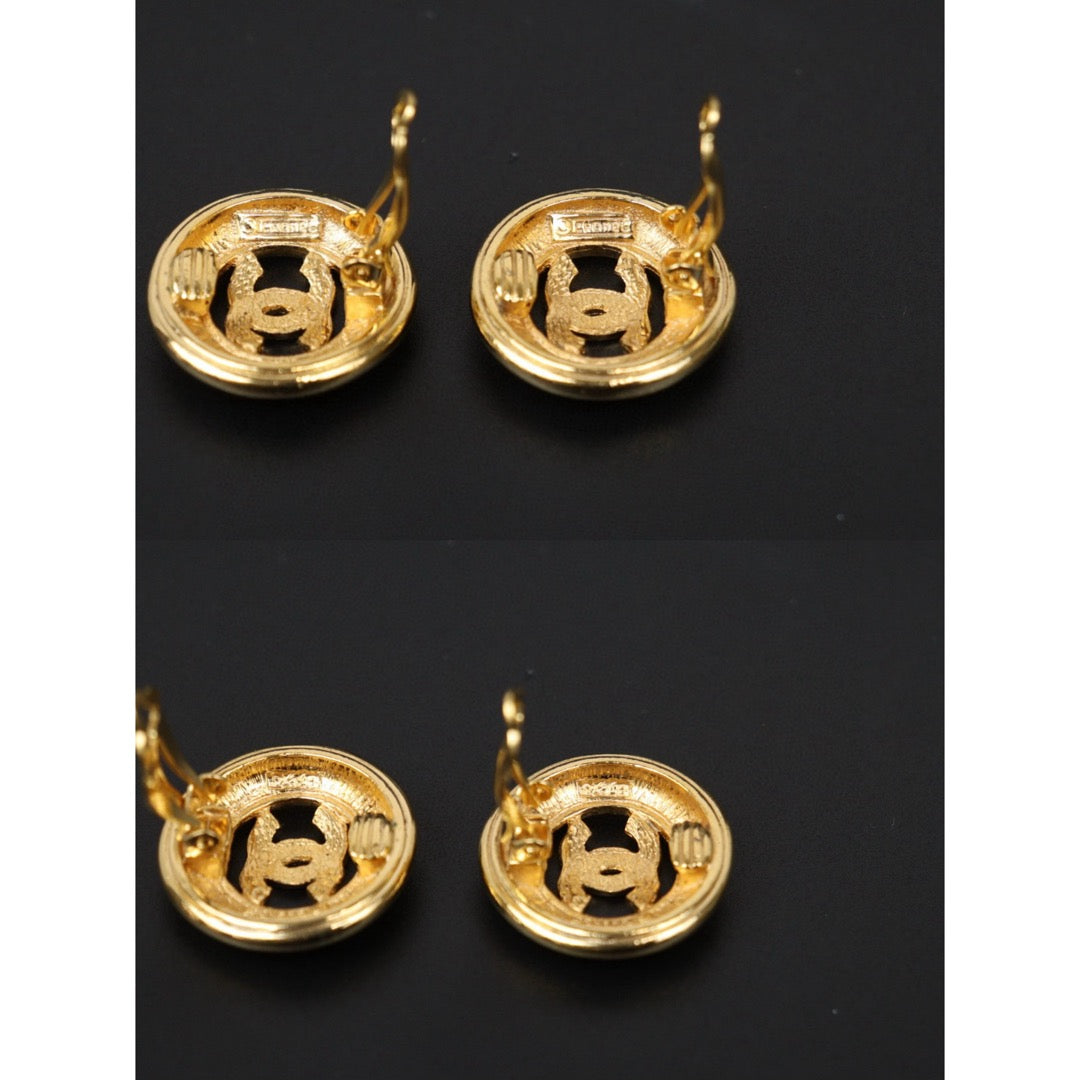 Very Good ( Rank A) |CHANEL Coco Mark Gold 24 Plated Earrings |S24112502