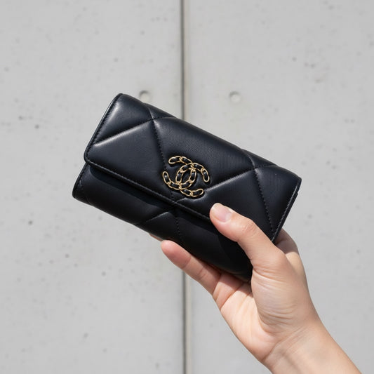 Include Entrupy Certificate of Authenticity|Very Good ( Rank A)|CHANEL 19bag Lambskin Black Long Wallet IC Chips Model|S26071801
