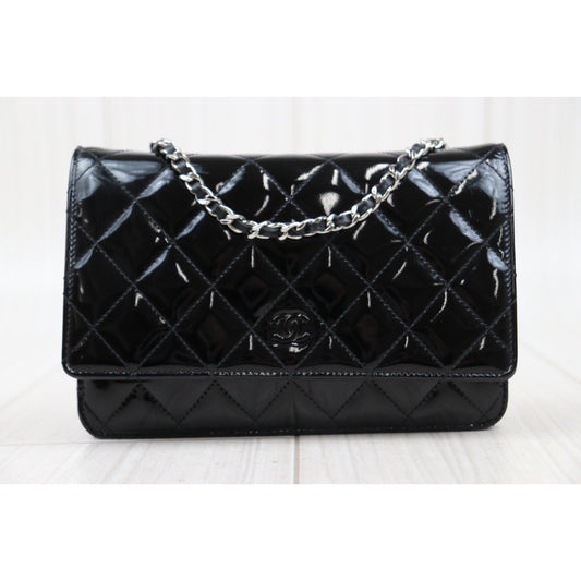 Rank A| CHANEL Enamel So Black Chain Wallet |S24030408