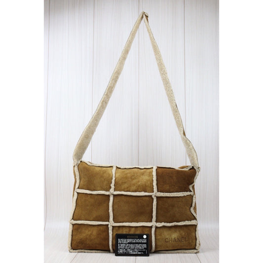 Rank AB| CHANEL Suede Teddy Wool Shoulder Bag Brown Made In 2000-2002Year|24070809