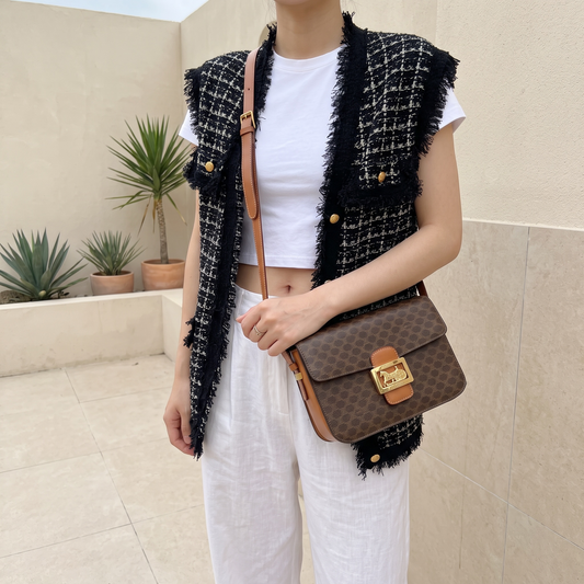 Include Entrupy Certificate of Authenticity|Good ( Rank AB) |CELINE Macadam Canvas Horse Carriage Shoulder Bag|26082009
