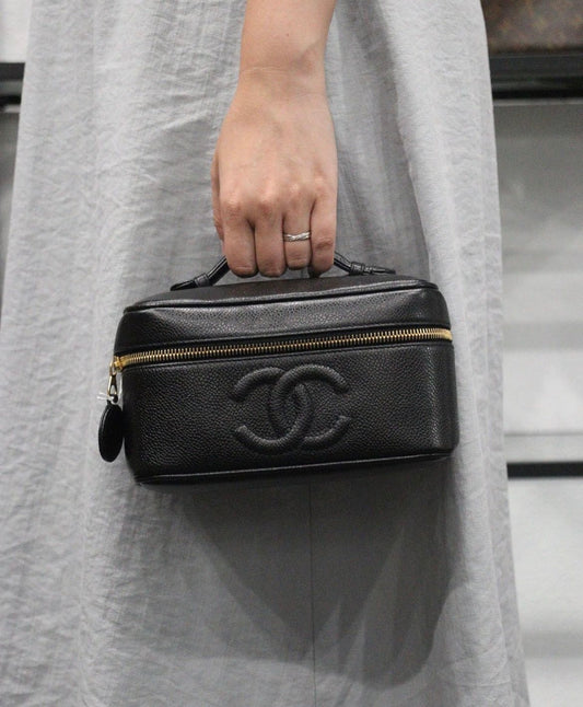 Rank A | CHANEL Caviar Skin Vanity Handbag Black Made In 1994~1996 Year|V23091510