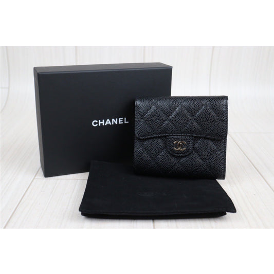 Rank A|Chanel Caviar Skin Bi-fold Wallet Black Made in 2016-2017 Year|23112711