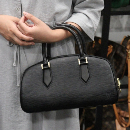 Rank A|LV Epi Jasmine Handbag Black|23110704