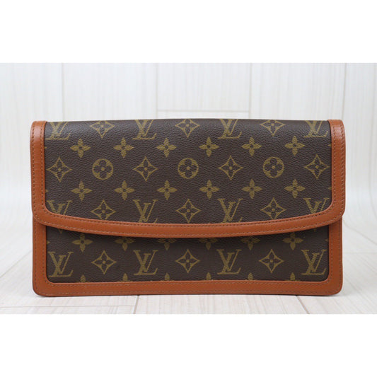 Rank A| LV Monogram Vintage Clutch |24070916