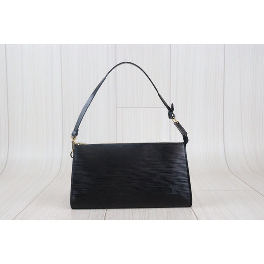 Rank A |LV Epi Pochette Accessoir Handbag Black|23090908