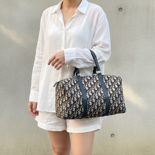 Include Entrupy Certificate of Authenticity|Good ( Rank AB) | Dior Trotter Poston 30 HandBag |26062603