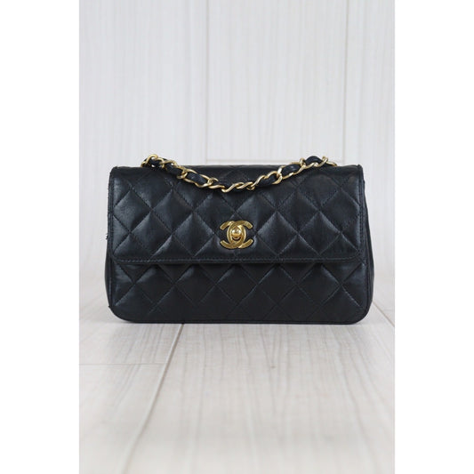 Rank AB | CHANEL Matrasse Lambskin Mini Shoulder Bag Black|V23091507