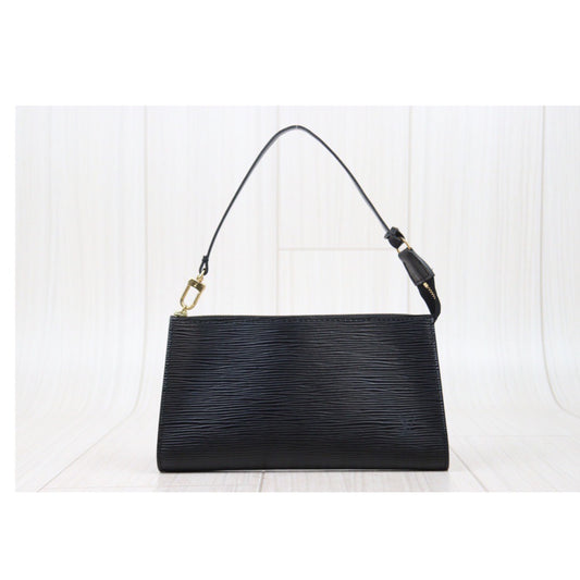 Rank AB|LV Epi Pochette Accessoir Handbag Black|24041201