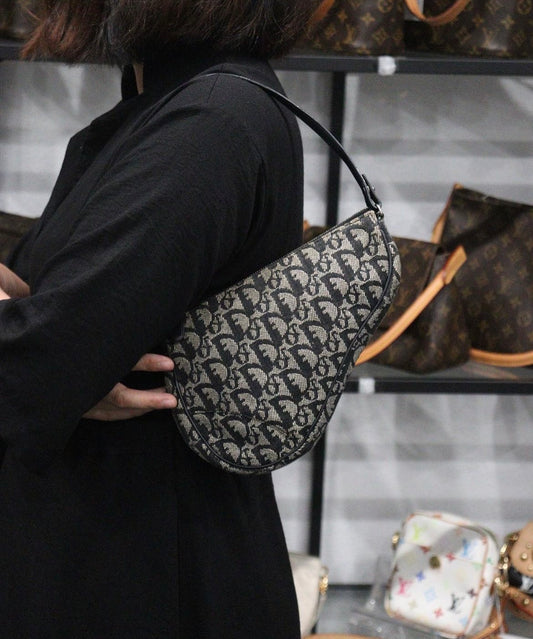 Rank AB | Dior Trotter Saddle Clutch Hand Pouch |23072005