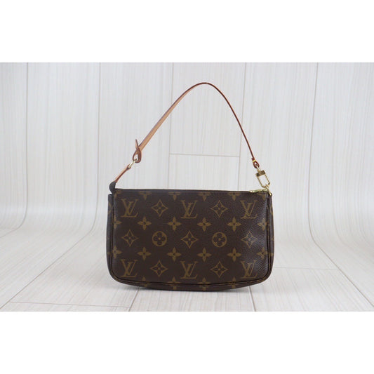 Rank A | LV Monogram Pochette Accessoires |23090401