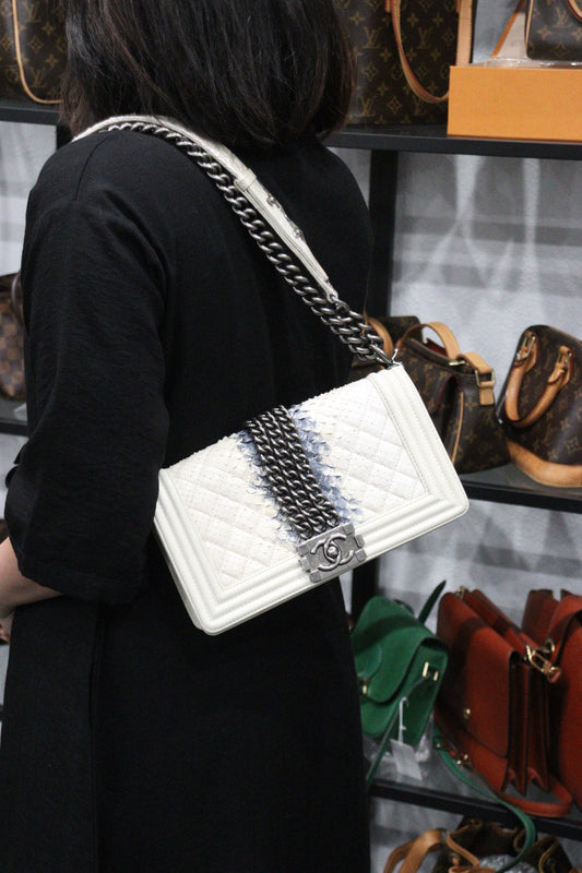 Rank A |CHANEL Snake Leather LeBoy Chain Shoulder Bag White Made In 2012-2013Year|23112707