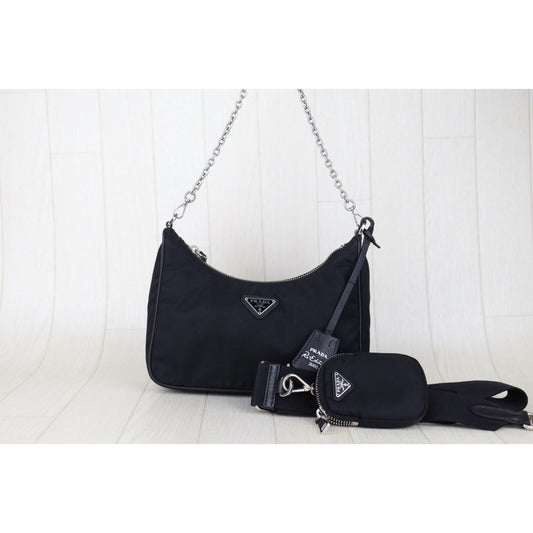 Very Good ( Rank A)| PRADA Re-Edition 2005 Re-Nylon Shoulder Bag |H25052613