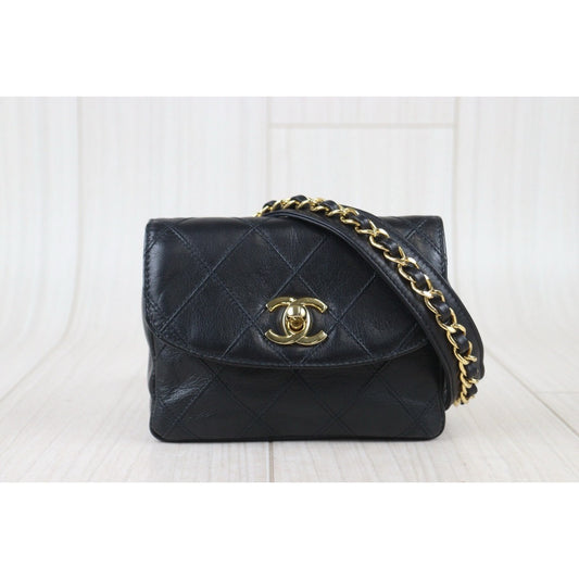 Very Good ( Rank A)| CHANEL Matrasse Lambskin Waist Bag |24090516