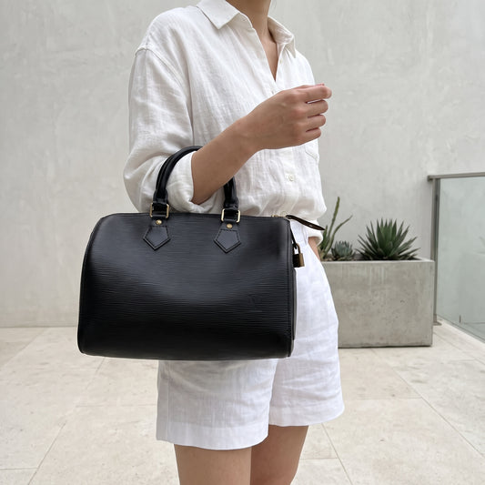 Include Entrupy Certificate of Authenticity|Good ( Rank AB)|Louis Vuitton Epi Speedy 25 Hand Bag Black|26071303