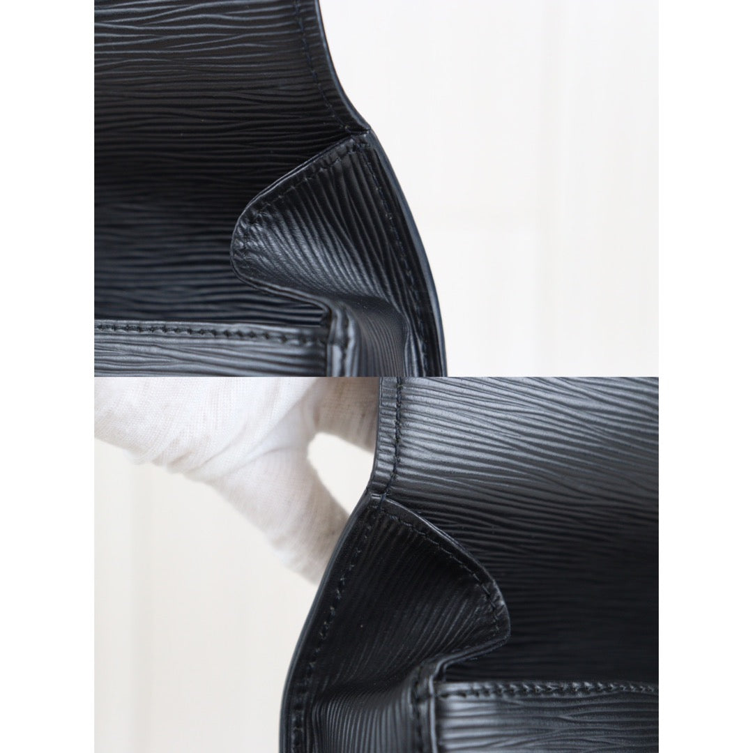 Rank A |LV Epi Saint-Cloud GM Shoulder Bag|23070408