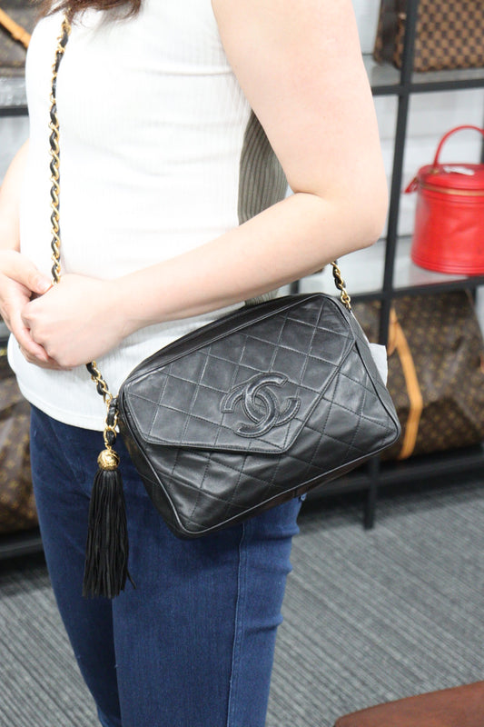 Rank AB | CHANEL Matrasse Double Chain Camera Bag 23|23050802