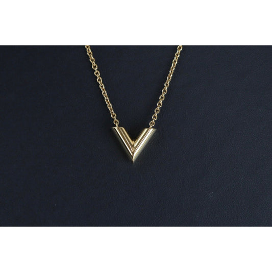 Rank SA | LV Collier Essential V Necklace |23071507