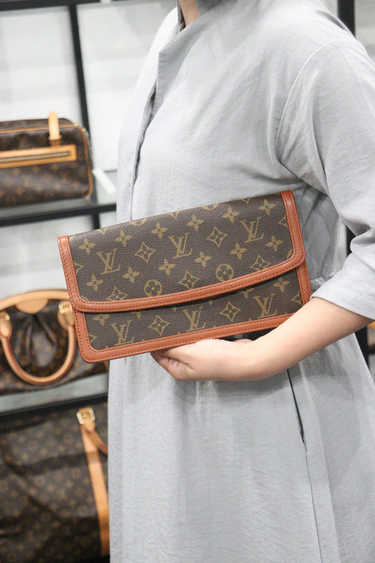Rank A | LV Monogram Pochette Dame Vintage Clutch Bag|23061206
