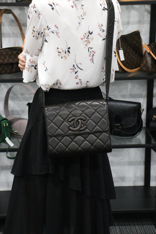 Rank AB | CHANEL Vintage Lamb leather Matrasse Camera Bag ShoulderBag Black|V23062976