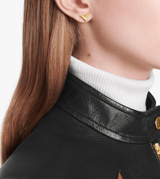 Rank S| LV Essential V Earrings |23042819