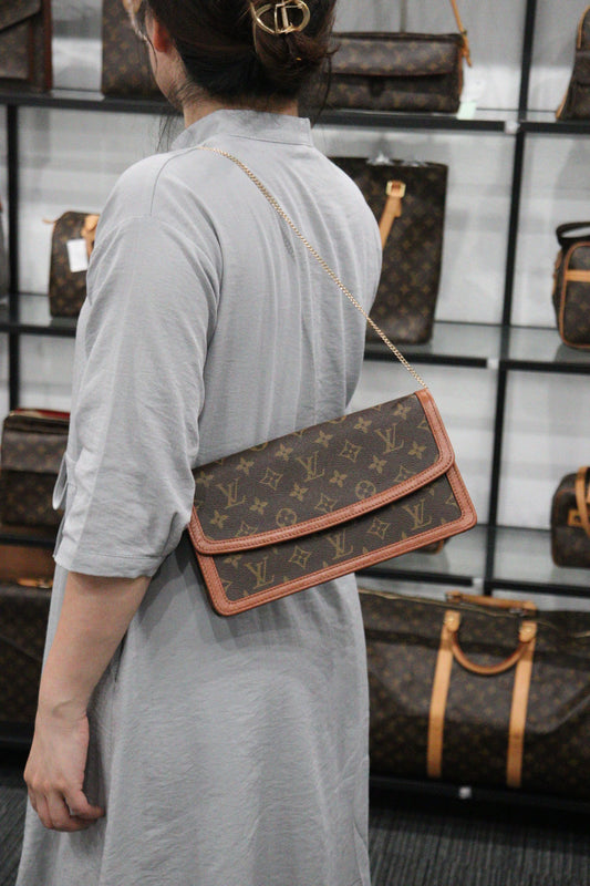Rank A | LV Monogram Pochette Dame Vintage Clutch Bag|23053005
