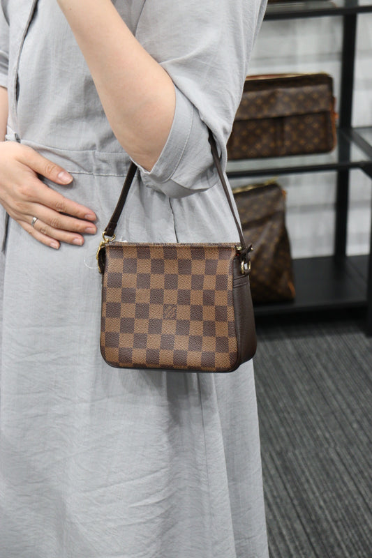 Rank A | LV Damier Truth Make Up |23050406