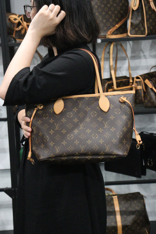 Rank AB | LV Monogram Neverfull PM |23070402