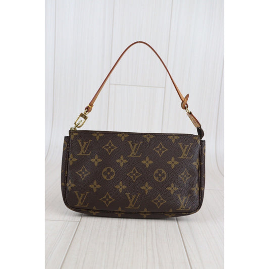 Rank AB | LV Monogram Pochette Accessoires |V23062926