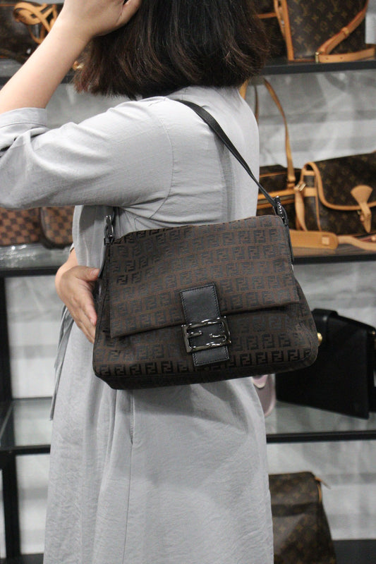 Rank A| FENDI Mamma Baguette Shoulder Bag |23070417