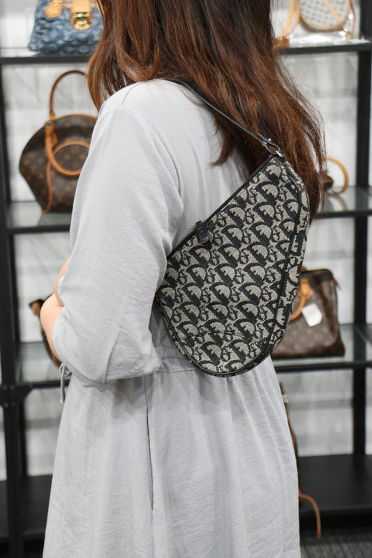 Rank A | Dior Trotter Saddle Clutch Hand Pouch |23051101