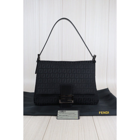 Rank A| FENDI Baguette Shoulder Bag Black |V23062332