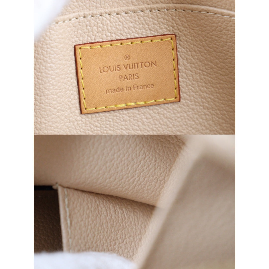 Rank A |LV Monogram Pochette Cosmetics|23052009